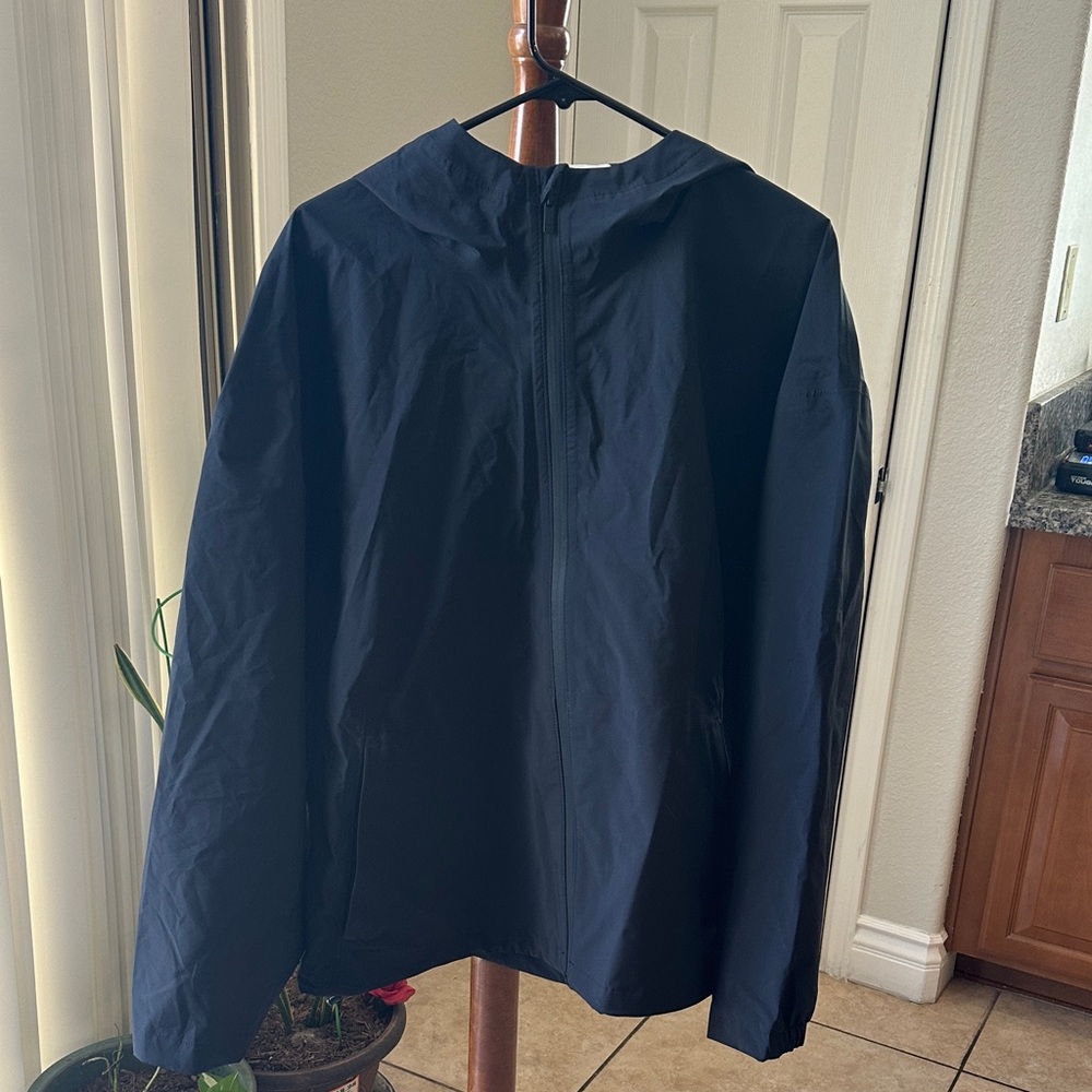 All in Motion Men's Dark Windbreaker